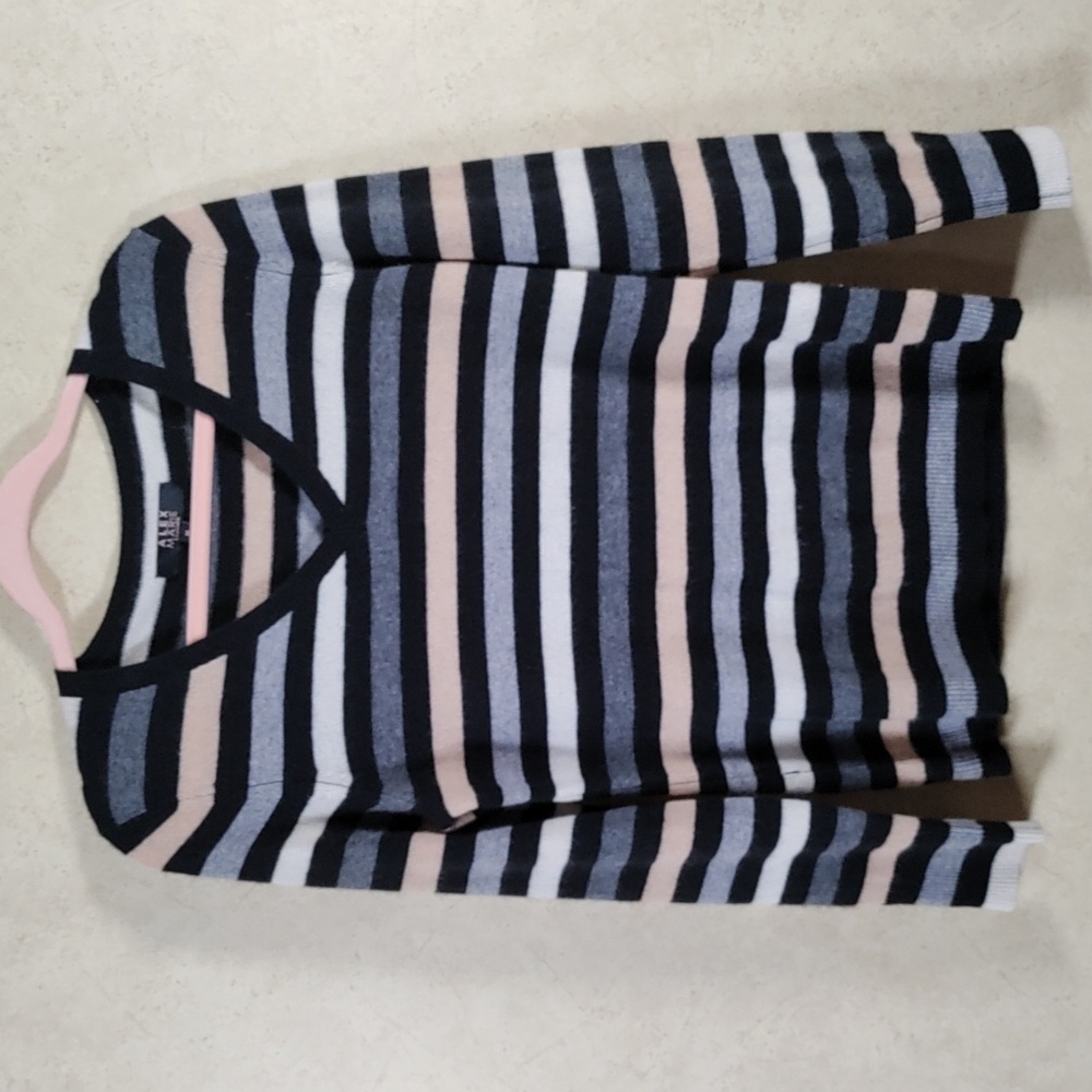 I199 Alex Marie black, gray & tan 100% cashmere sweater M